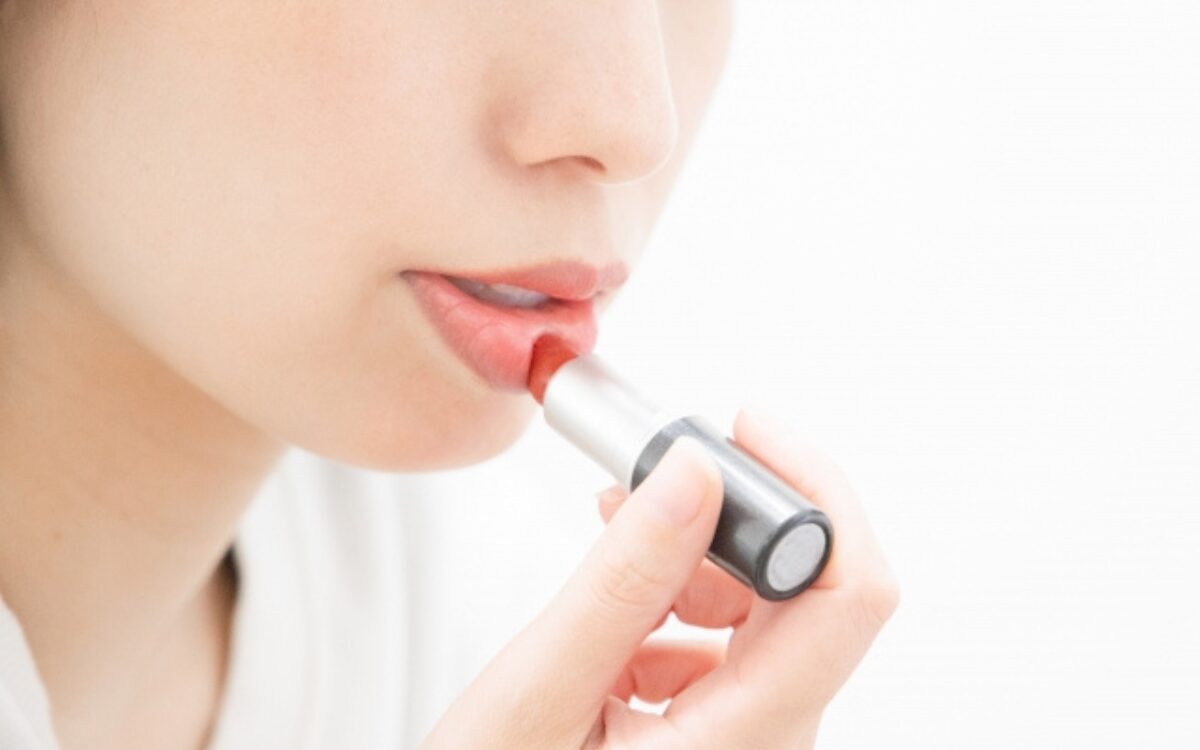 パーソナルカラー診断や骨格診断で見つけた、自分に最も似合うファッションとメイクのイメージ